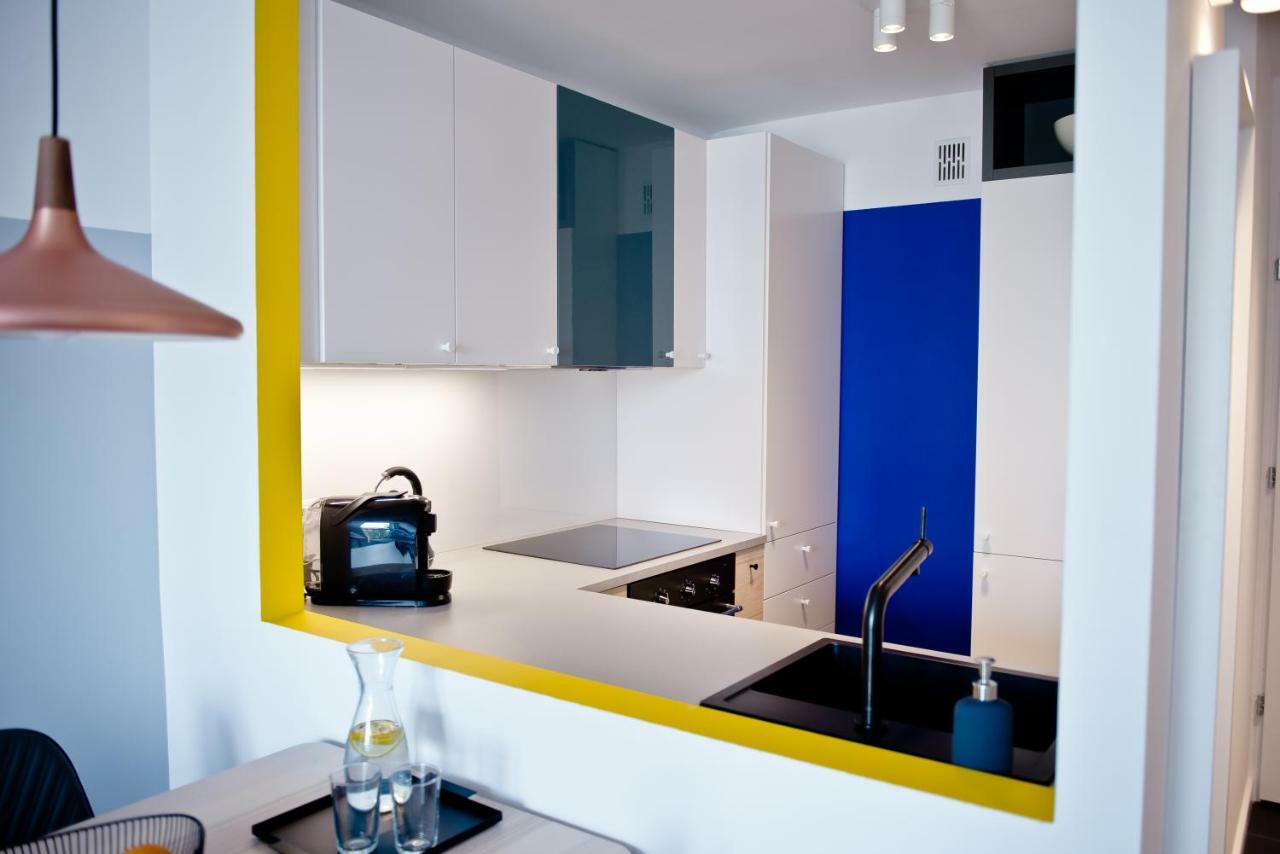 Apartamento Apartament Chlodna Near To City Center Varsovia Exterior foto