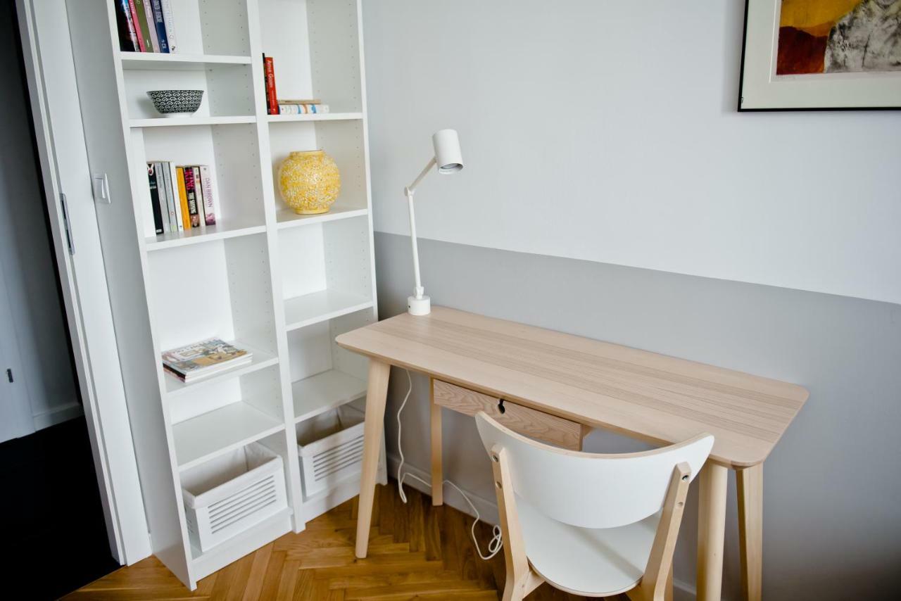 Apartamento Apartament Chlodna Near To City Center Varsovia Exterior foto
