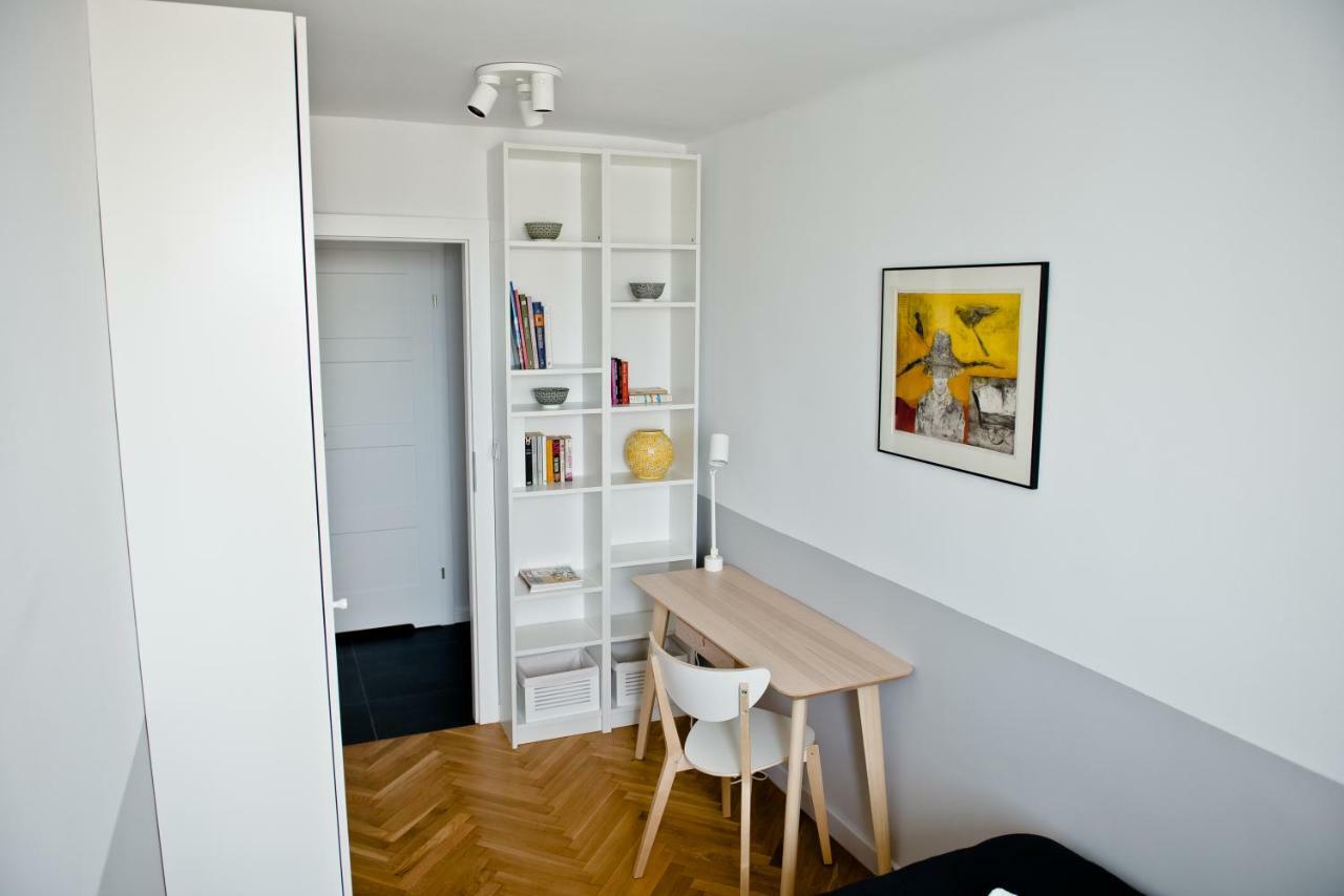 Apartamento Apartament Chlodna Near To City Center Varsovia Exterior foto